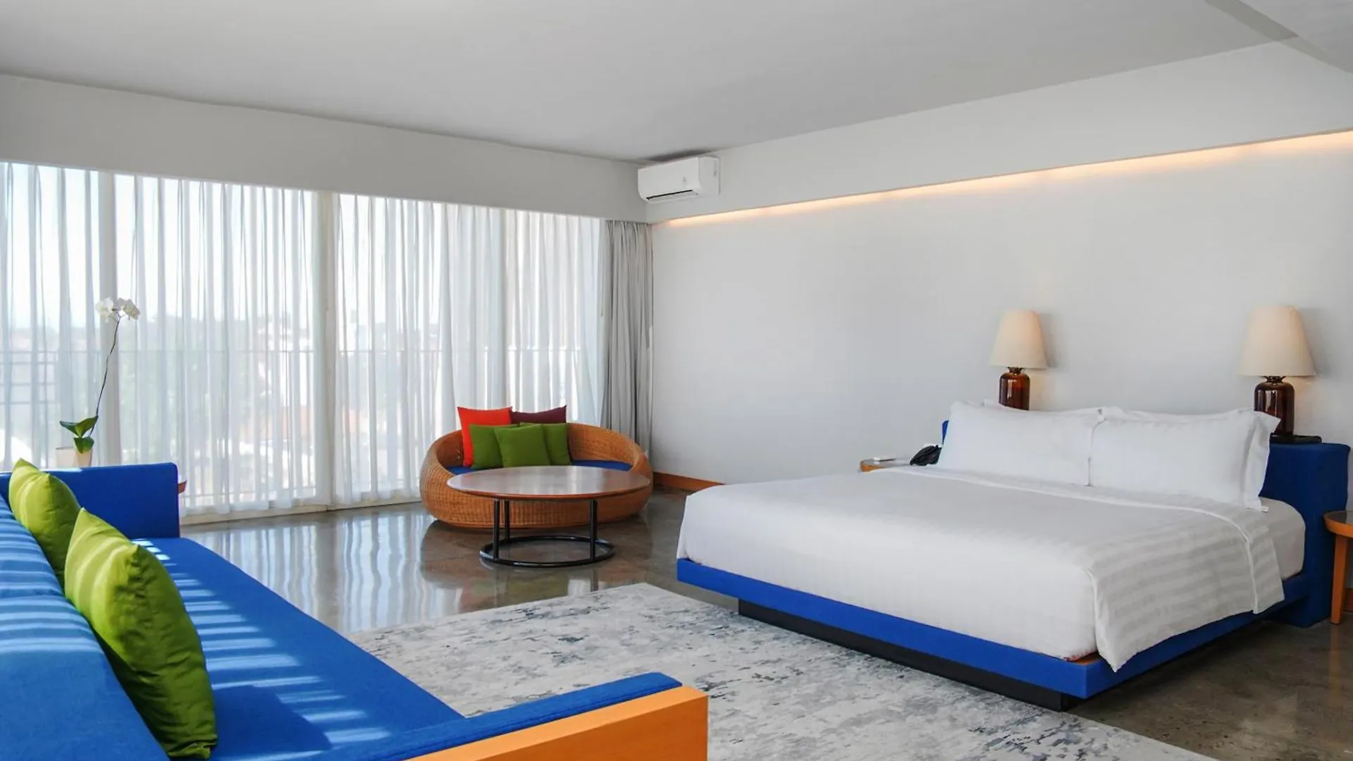 Cross Paasha Bali Seminyak Hotel Indonesia